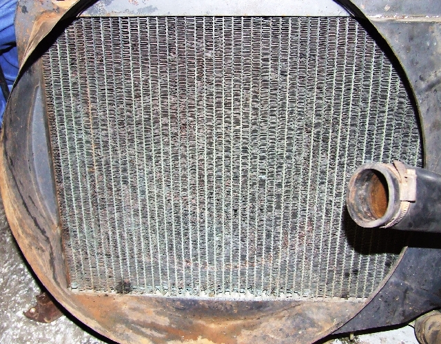 2009_0815_Augustus_thuis0012.JPG - The bad Radiator