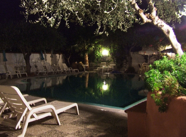 2007_1004_Italie0174.JPG - All Quiet At Our Place.
