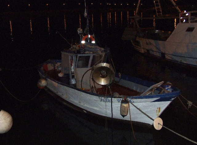 2007_1005_Italie0210.JPG - Small Fishboat