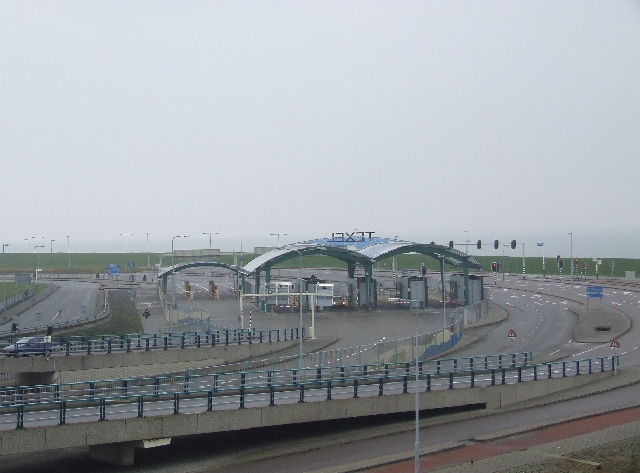 2007_1028_Texel_Okt0006.JPG - Den Helder Departure
