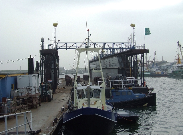 2007_1028_Texel_Okt0051.JPG - DryDock In Oude Schild