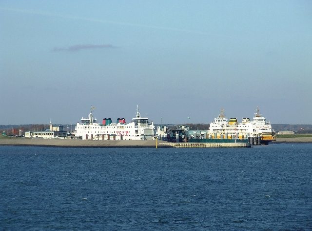 2007_1117Texel0006.JPG - Old and New