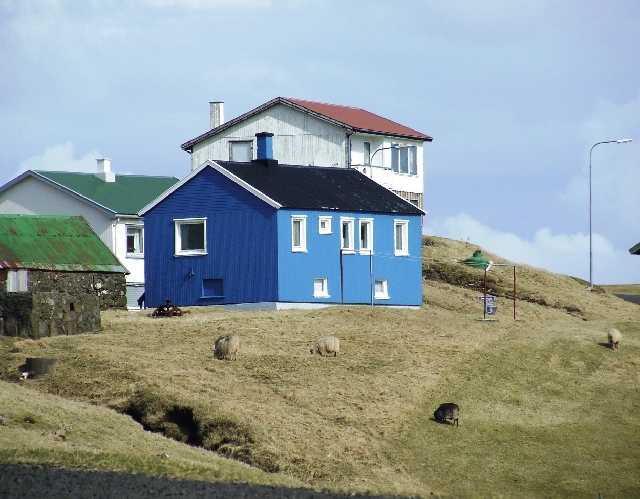 2008_0410_Org_Faroer0026.JPG - And Blue