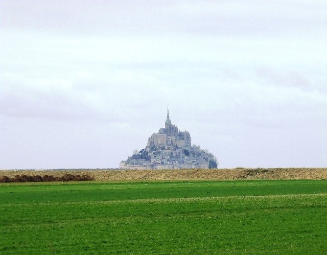 2008_0323_Calvados0012.JPG - Le Mont St. Michel in the far Distance