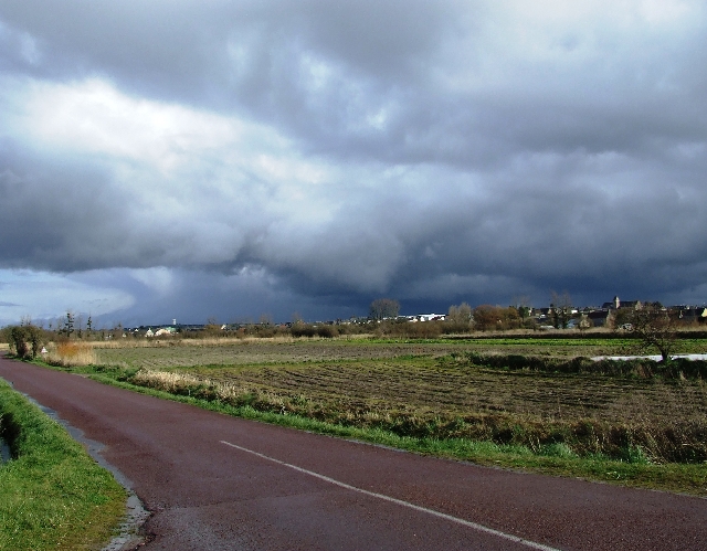 2008_0323_Calvados0044.JPG - Clouds With Rain and Snow