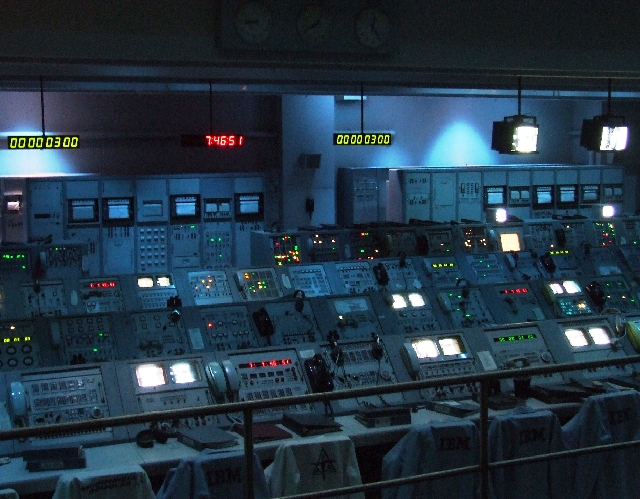 2008_09260182.JPG - Original Apollo launchcontrol
