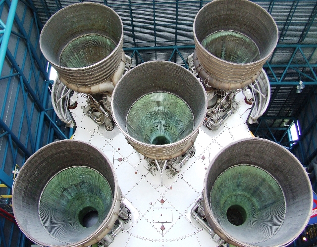 2008_09260186.JPG - The Engines of the Moonrocket