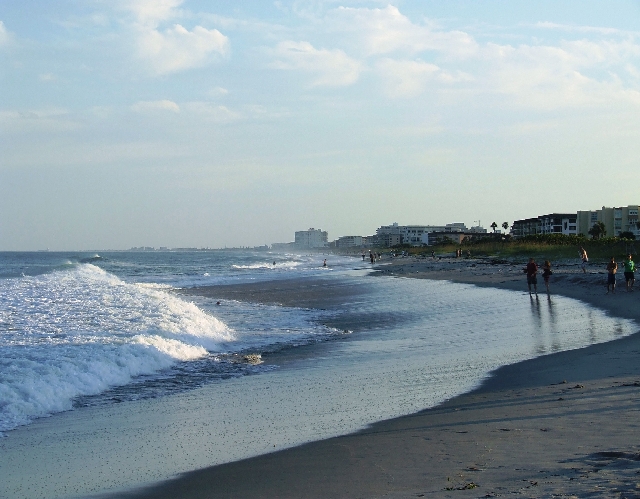 2008_09260226.JPG - View of the Atlantic Ocean Beach