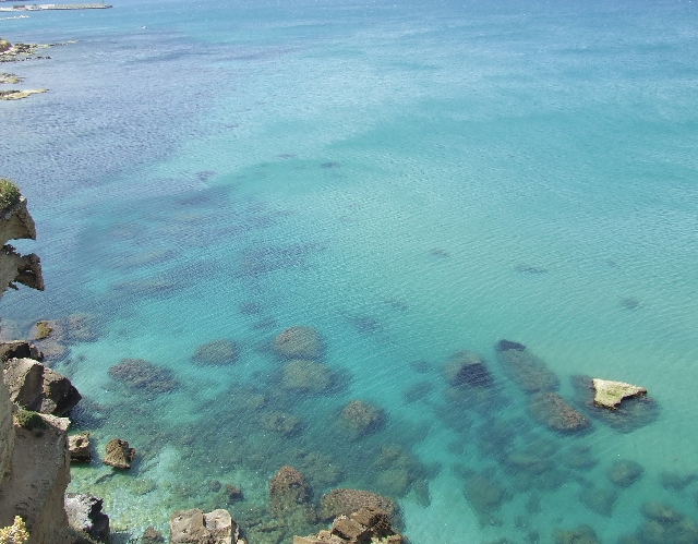 2008_06170091.JPG - Blue Clear Sea