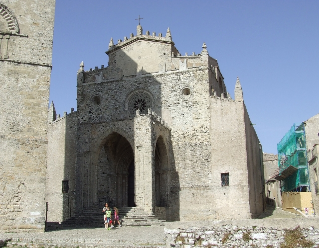 2008_06170109.JPG - Erice