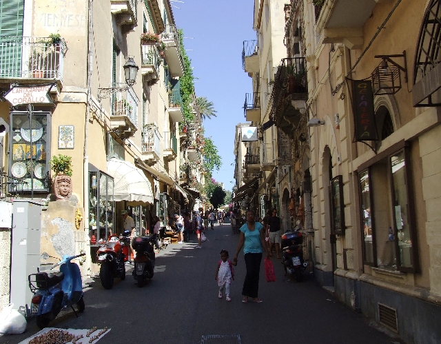 2008_06200250.JPG - The Streets of Mazzaro