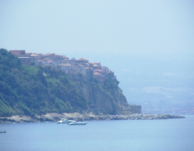 2008_06230370.JPG - Part of the Coast From Villa S.Giovanni to Pizzo