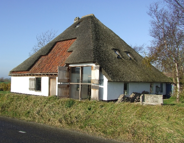 2008_1109_Texel0011.JPG - Beautiful Farmhouse