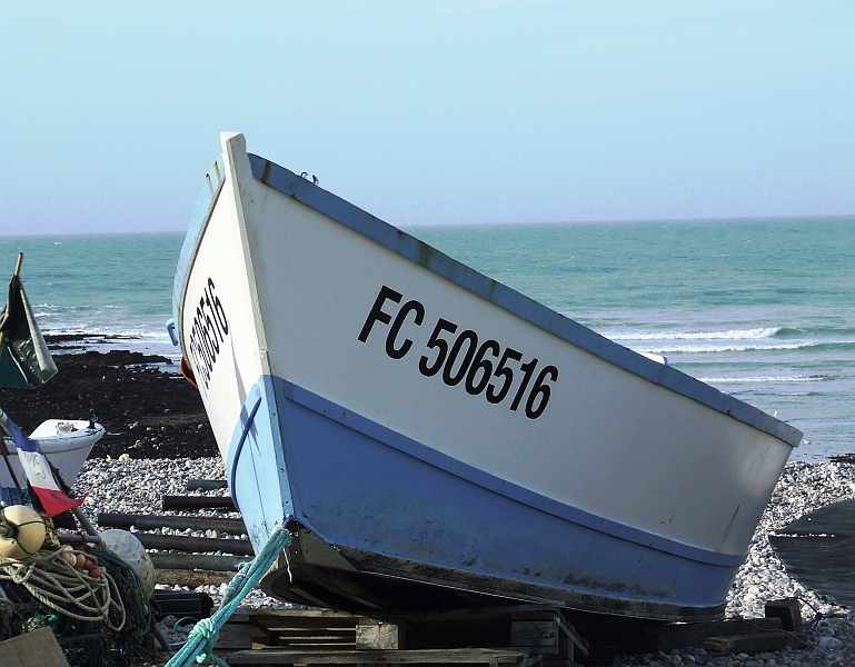 2009_0311_Normandie_Maart0039.JPG - Sardine Boat