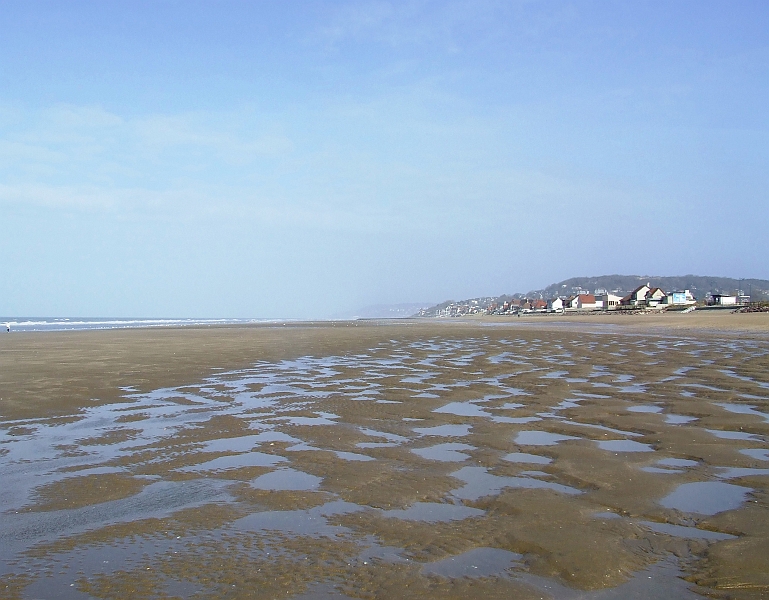 2009_0311_Normandie_Maart0051.JPG - Endless Beaches