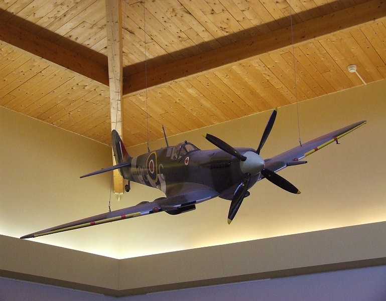 2009_0311_Normandie_Maart0056.JPG - Juno Beach Museum