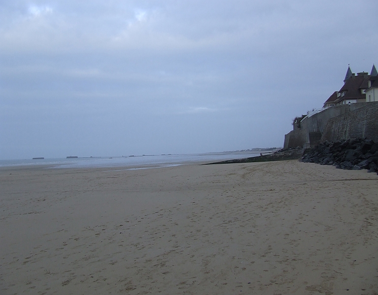 2009_0311_Normandie_Maart0058.JPG - Endless Beach