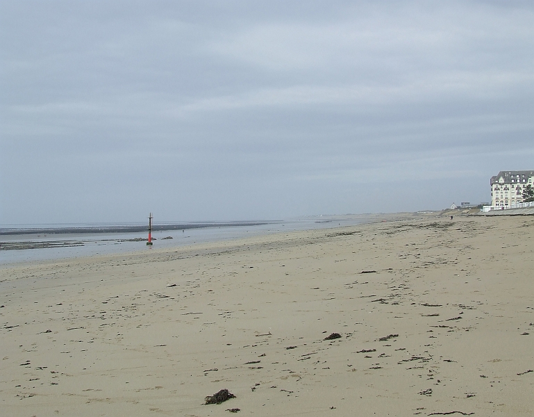 2009_0311_Normandie_Maart0085.JPG - Soft Sandy Beach