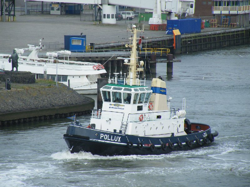 DSCF4094.JPG - Another Tug