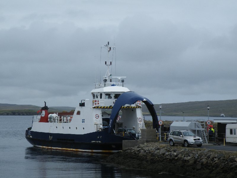 DSCF4197.JPG - Small local Ferry