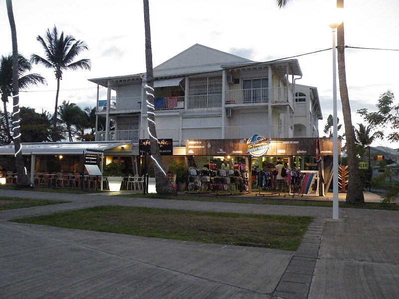 DSCF7598.JPG - Nightlife at Saint Francois