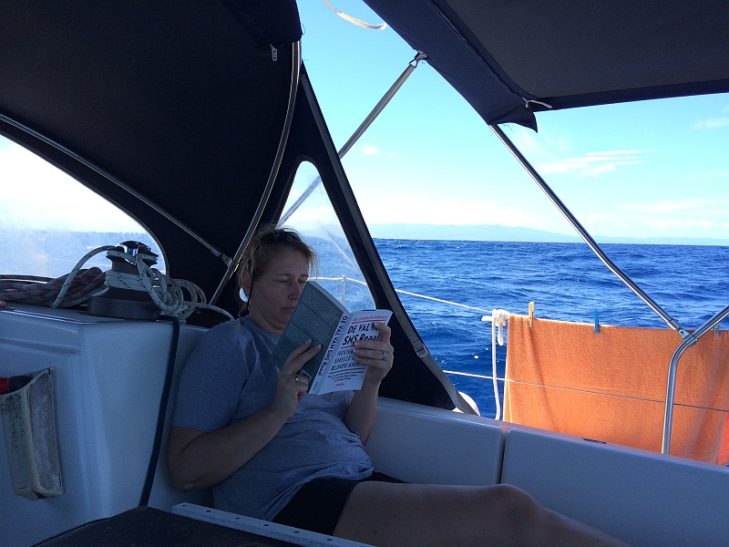 IMG_2329.JPG - Eight hours to Marie Galante