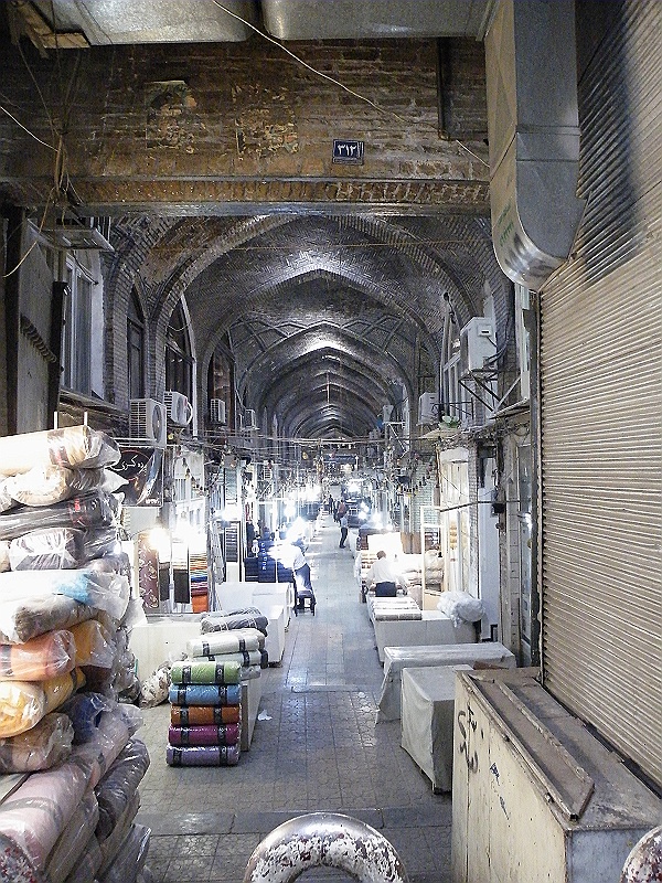 DSCF8163.JPG - One of the Bazars