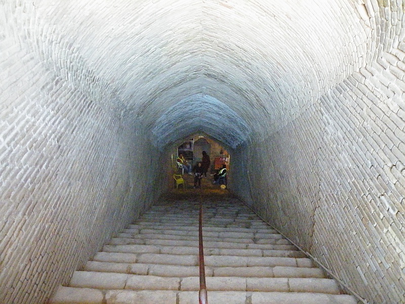 DSCF8713.JPG - Hidden undergroud city between 8 and 24 metres