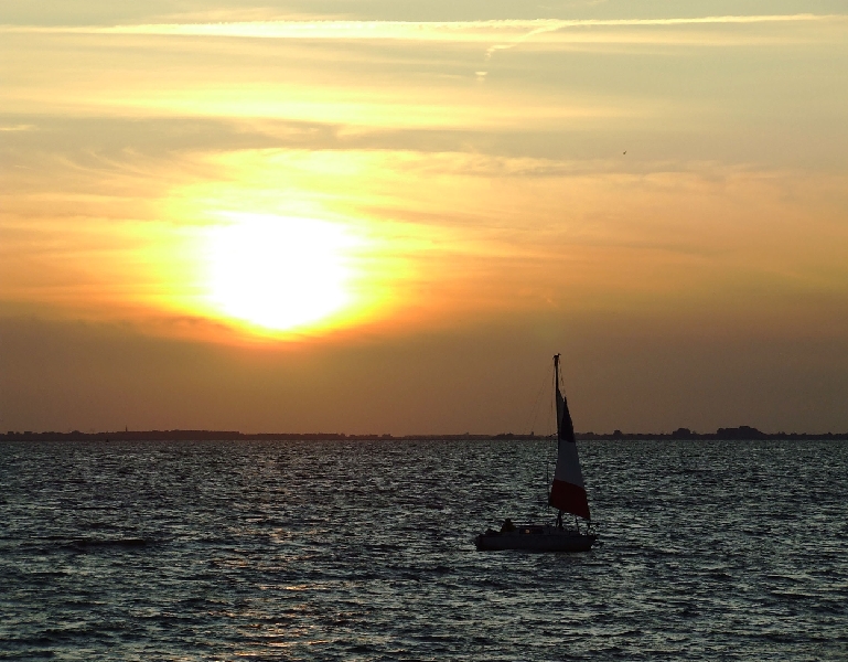 2009_0816_Augustus_thuis0016.JPG - End of The Day